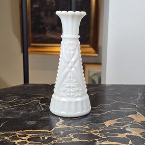 Vintage Mid-Century Milk Glass Bud Vase White Geometric Starburst Pattern 6"